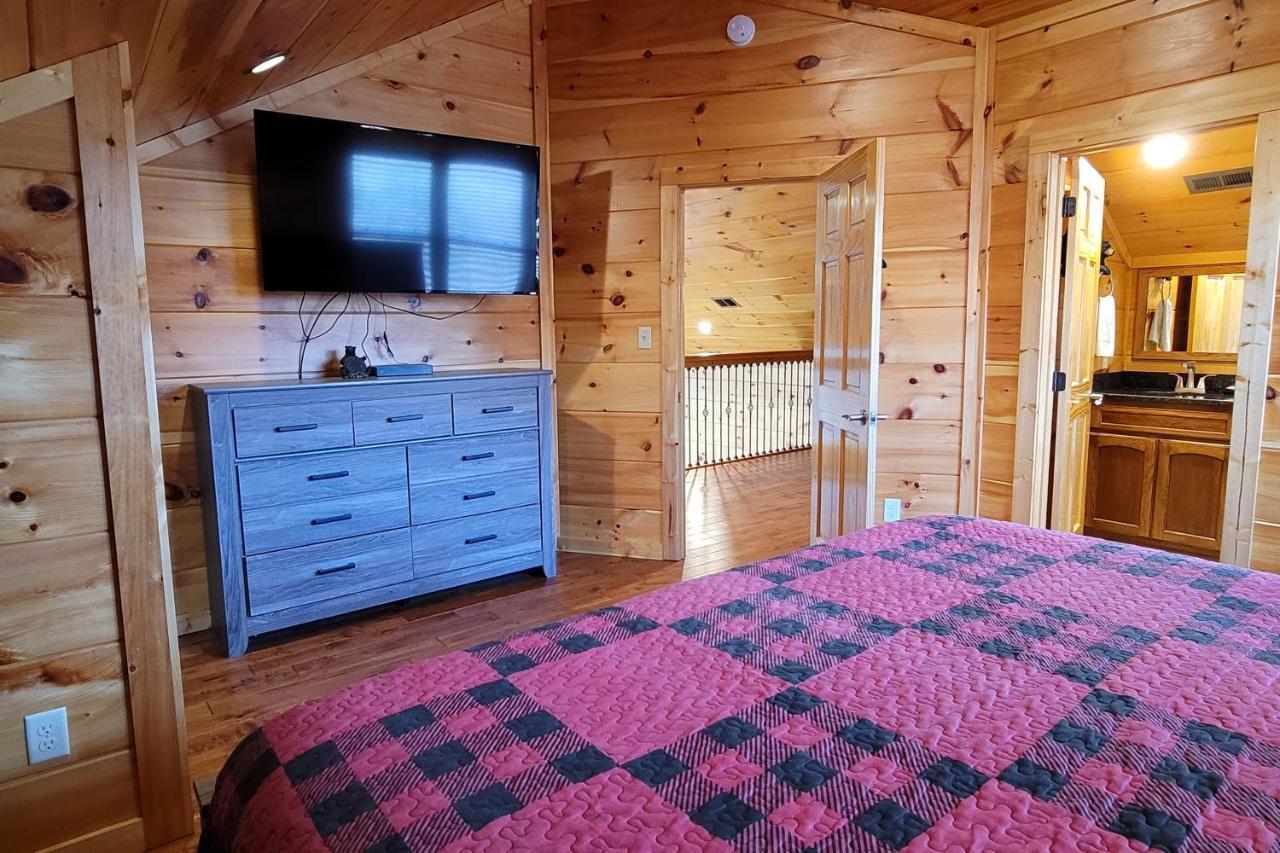 3 Bears Chalet Gatlinburg Exterior photo