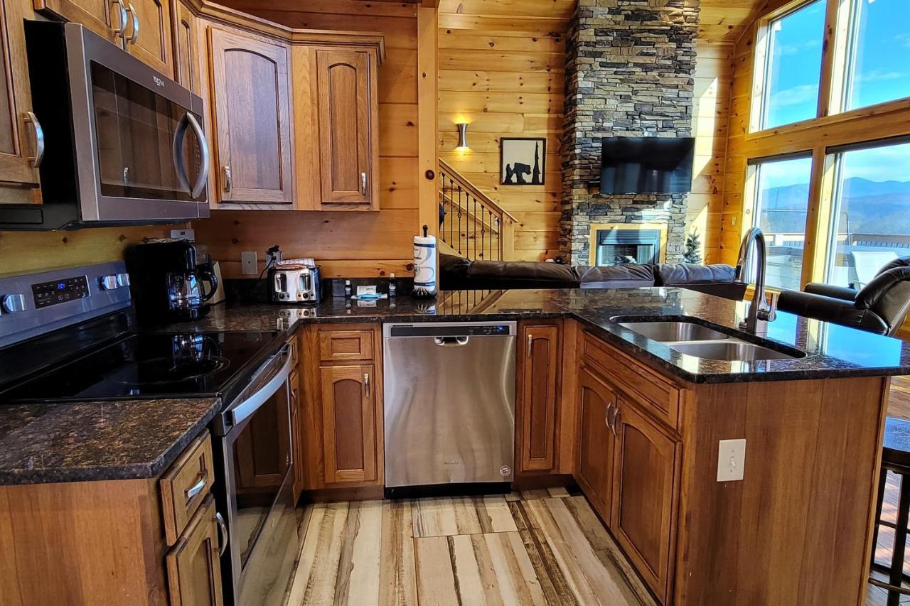 3 Bears Chalet Gatlinburg Exterior photo