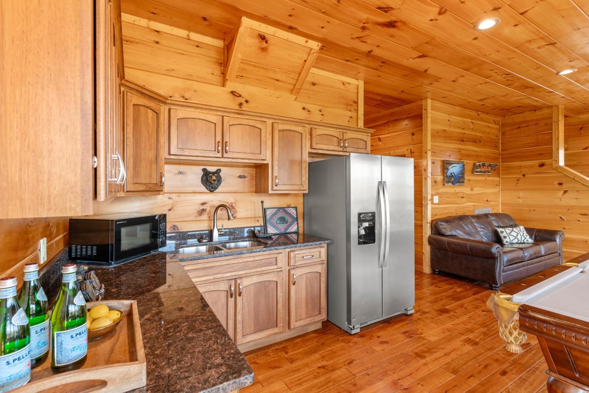 3 Bears Chalet Gatlinburg Exterior photo